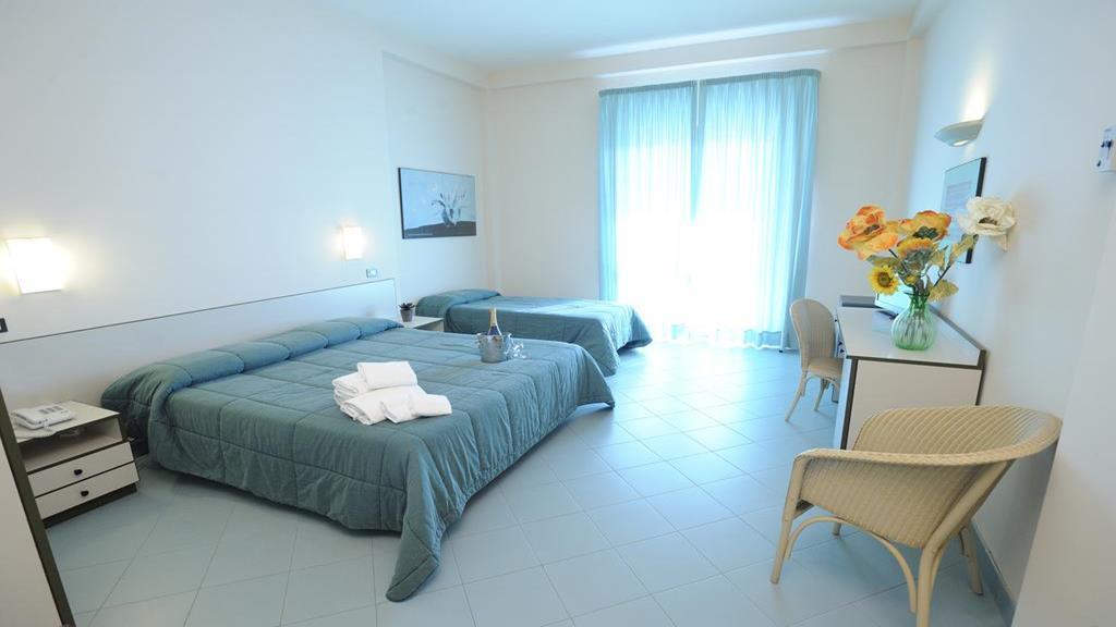L'Approdo Di Angelino Hotel Pizzolungo Exterior photo