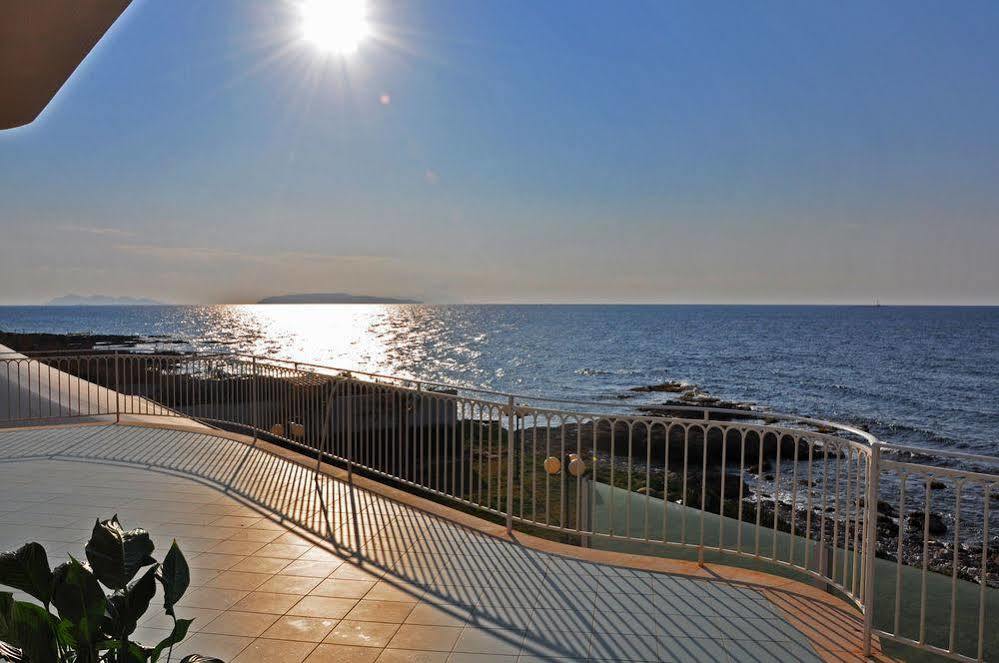 L'Approdo Di Angelino Hotel Pizzolungo Exterior photo